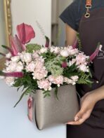 ⁦Silver Signature Arrangment⁩ - الصورة ⁦2⁩